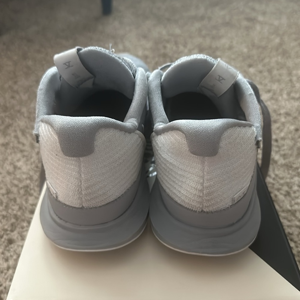 Women’s, Men’s Kyrie basketball shoes. - Picture 3 of 6